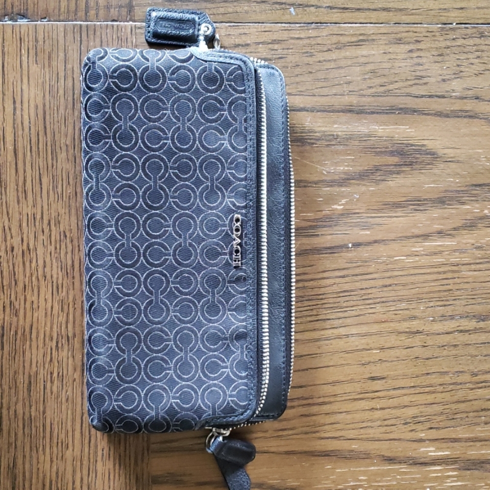 Coach wallet/wristlet